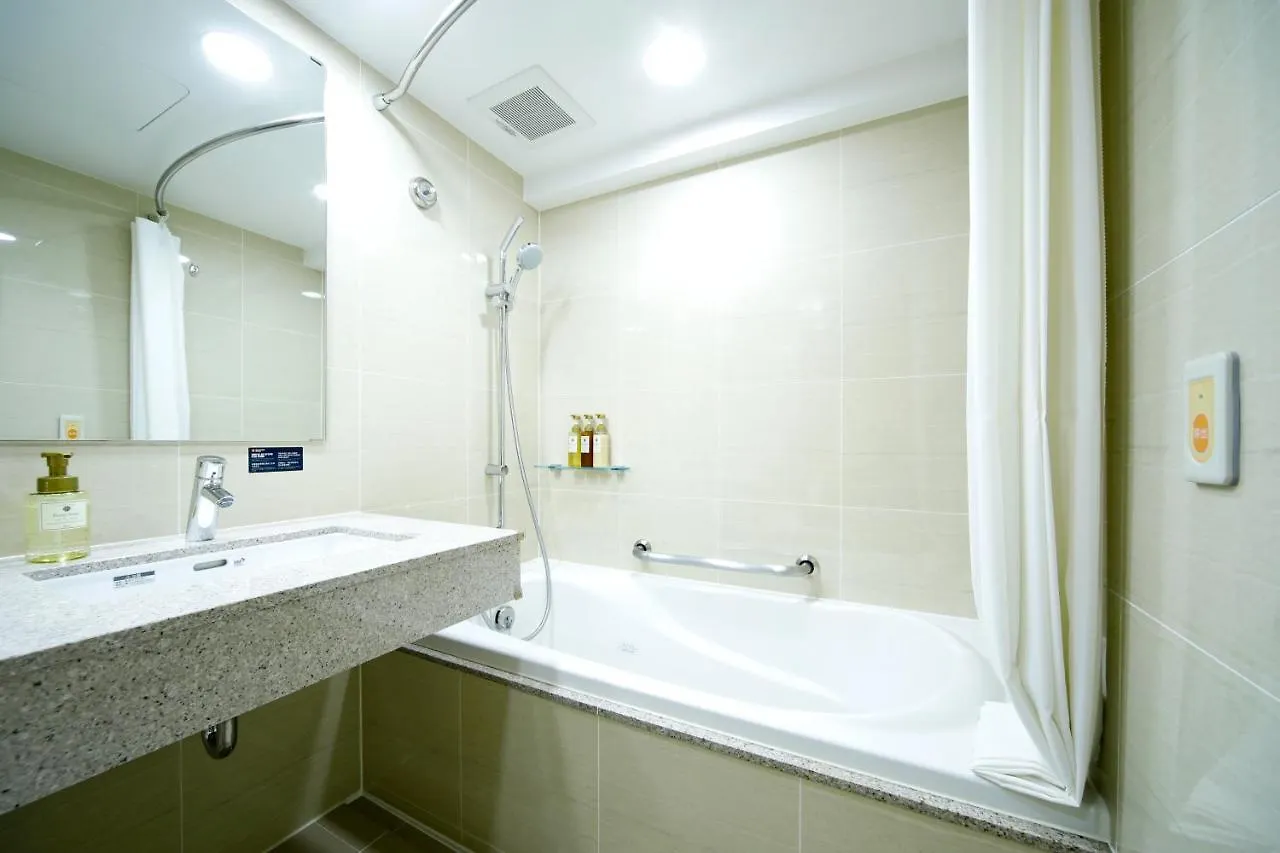 Travelodge Kyoto Shijo Kawaramachi Japan