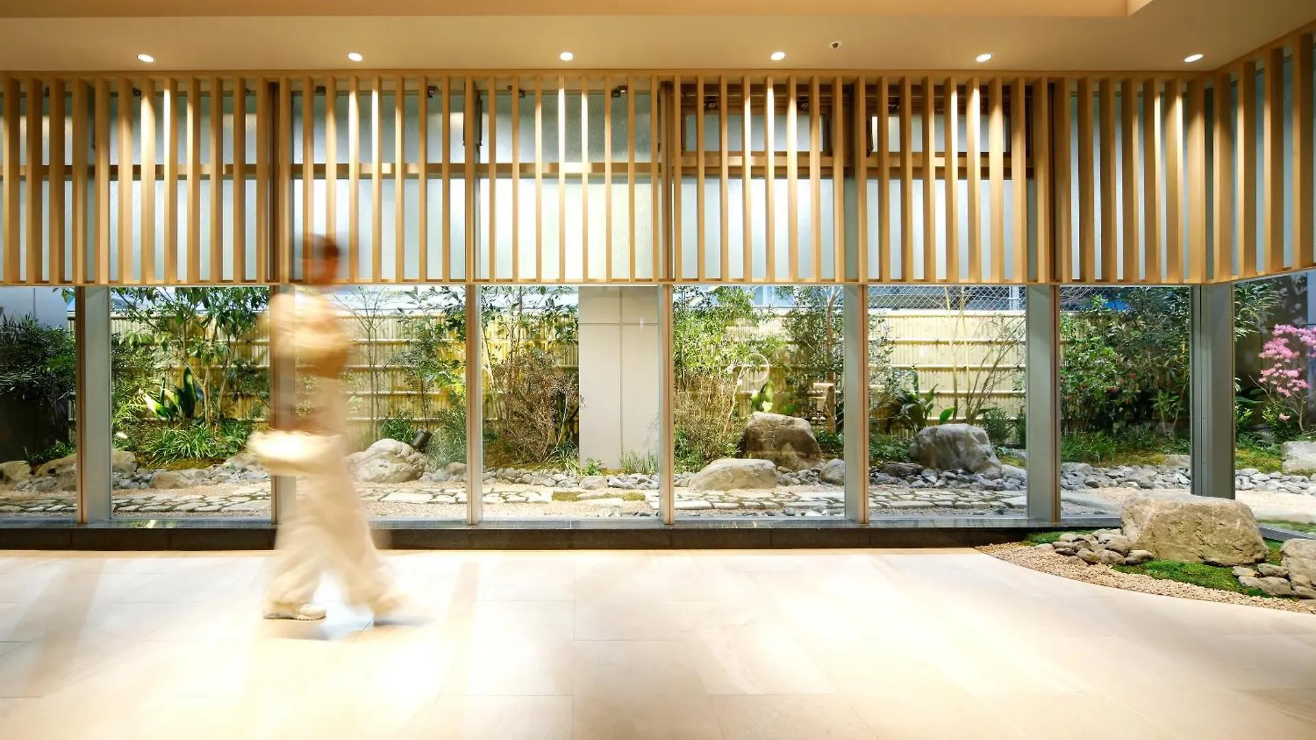 Travelodge Kyoto Shijo Kawaramachi 3*,  Japan
